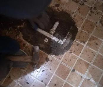 博爱卫生间漏水维修公司为您分享下卫生间渗水如何处理及注意事项